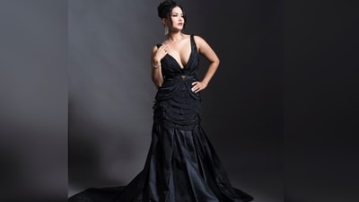 Sunny Leone added more glam to her look by pairing her red-carpet-worthy gown with dazzling diamond dangler earrings. (Instagram/@sunnyleone) Sunny Leone added more glam to her look by pairing her red-carpet-worthy gown with dazzling diamond dangler earrings. (Instagram/@sunnyleone)