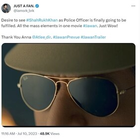 Fan reacts to SRK's cop look in Jawan. Fan reacts to SRK's cop look in Jawan.