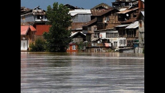 After the 2014 deluge, the fear of floods in Kashmir is always on the minds of people. (File Photo)