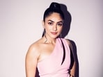 Mrunal_Thakur_Inspired_5_Stylish_Pink_Outfits