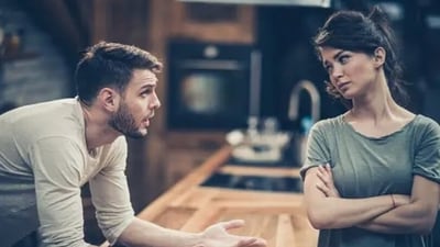 Jennifer further noted down a few signs that can denote new relationship anxiety. One of them is the thought that the relationship is not going to work out and will leave us shattered. (Unsplash) Jennifer further noted down a few signs that can denote new relationship anxiety. One of them is the thought that the relationship is not going to work out and will leave us shattered. (Unsplash)