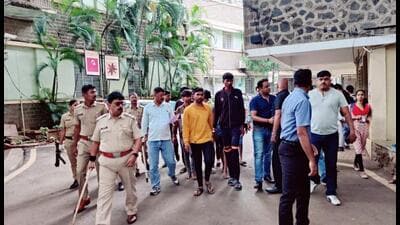 Citizens have welcomed the step by Pune police to parade arrested criminals in public (HT) Citizens have welcomed the step by Pune police to parade arrested criminals in public (HT)