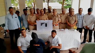 Khadakpada police arrested a chain snatcher who was wanted in around 100 chain snatching cases. (HT Photo)