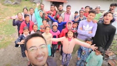 YouTuber throws a momo party for an entire village. (YouTube/@AshwaniThapa) YouTuber throws a momo party for an entire village. (YouTube/@AshwaniThapa)