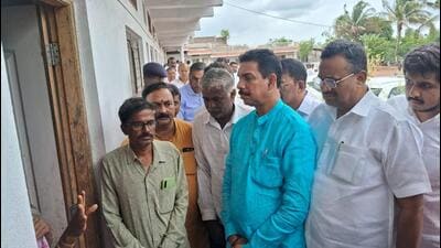 Several politicians, heads of board and corporations start to visit Jain Ashrams after the killing of Monk Aacharya Kaamakumar Nandi in Belagavi. (HT Photo)