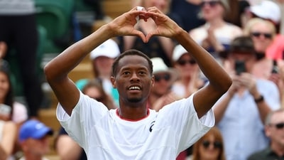 Christopher Eubanks of the U.S. celebrates winning his fourth round match against Greece's Stefanos Tsitsipas (REUTERS)