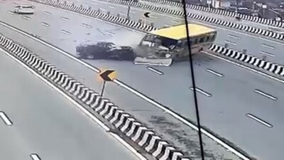 A video of the incident shows that the school bus in speed and the Black coloured TUV driver tried to evade it before the bus made a head-on collision. A video of the incident shows that the school bus in speed and the Black coloured TUV driver tried to evade it before the bus made a head-on collision.