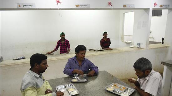The municipal corporation is set to appoint officers to check the food quality at Indira Canteens. (HT Archives)