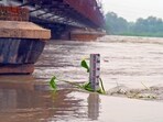 The swollen Yamuna river flows in full spate under the Old Yamuna Bridge (Loha Pul), in New Delhi, India, on Tuesday. (Photo by Sanjeev Verma/ Hindustan Times) The swollen Yamuna river flows in full spate under the Old Yamuna Bridge (Loha Pul), in New Delhi, India, on Tuesday. (Photo by Sanjeev Verma/ Hindustan Times)