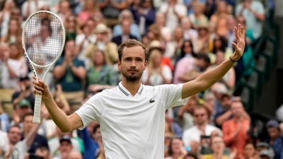 Medvedev's experience held sway in the fourth set tiebreak as he levelled the match. (AP) Medvedev's experience held sway in the fourth set tiebreak as he levelled the match. (AP)