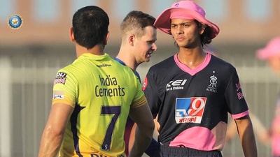Yashasvi Jaiswal recalls meeting with MS Dhoni Yashasvi Jaiswal recalls meeting with MS Dhoni