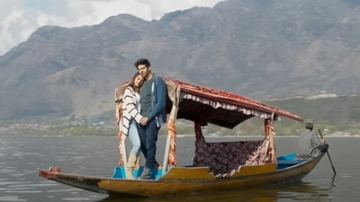 Kiara Advani and Kartik Aaryan in a still from Satyaprem Ki Katha. Kiara Advani and Kartik Aaryan in a still from Satyaprem Ki Katha.