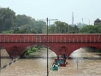 A view of the flooded road near Salimgarh Fort after a rise in the level of Yamuna river, in New Delhi on Thursday. (Sanchit Khanna/HT) A view of the flooded road near Salimgarh Fort after a rise in the level of Yamuna river, in New Delhi on Thursday. (Sanchit Khanna/HT)