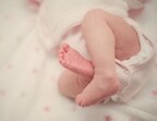 Summer baby care tips: Here are 5 ways to keep your baby’s skin moisturised Summer baby care tips: Here are 5 ways to keep your baby’s skin moisturised