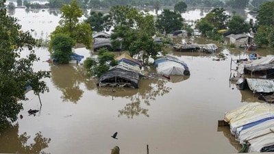 An inundated area in Delhi after Yamuna breached levels hit during 1978 floods in the national Capital. (PTI photo) An inundated area in Delhi after Yamuna breached levels hit during 1978 floods in the national Capital. (PTI photo)