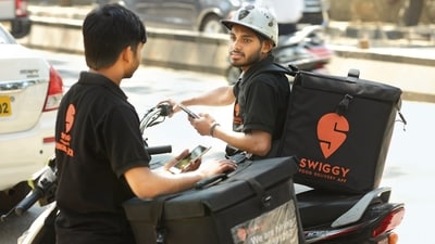 Detailing the incident, Jaydeep said that the Swiggy executive cancelled the order after collecting the parcel and blocked both the user and his friend. (Representative) (MINT_PRINT) Detailing the incident, Jaydeep said that the Swiggy executive cancelled the order after collecting the parcel and blocked both the user and his friend. (Representative) (MINT_PRINT)