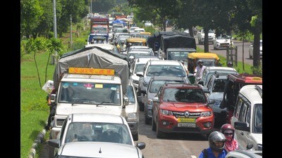 Traffic from Hallomajra towards Panchkula via the Mauli Jagran RUB was resumed around 12 pm, while the other side of the road, connecting Panchkula, Baltana, Raipur Rani and Vikas Nagar to Mauli Jagran and Hallomajra, was opened around 1.45 pm. (Sant Arora/HT) Traffic from Hallomajra towards Panchkula via the Mauli Jagran RUB was resumed around 12 pm, while the other side of the road, connecting Panchkula, Baltana, Raipur Rani and Vikas Nagar to Mauli Jagran and Hallomajra, was opened around 1.45 pm. (Sant Arora/HT)