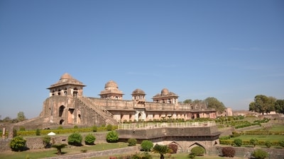 Mandu Fort: Situated in the Malwa region, Mandu Fort is an architectural marvel known for its grandeur and historical significance. The fort complex encompasses palaces, mosques, tombs, and other structures, displaying a fusion of Hindu and Islamic architectural styles. (Sandip Roy on Unsplash)