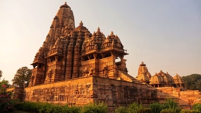 Khajuraho Group of Monuments: The Khajuraho temples, a UNESCO World Heritage Site, are renowned for their intricate and sensuous stone carvings. Built between the 9th and 11th centuries, these temples depict various aspects of life, including mythology, spirituality, and human relationships. (Varun Pyasi on Instagram )