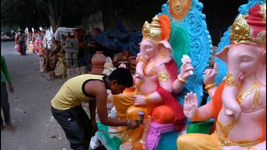 PMC has urged citizens to celebrate Ganesh festival in an eco-friendly manner and refrain from purchasing plaster of Plaster of Paris (POP) idols banned by the government. ((PIC FOR REPRESENTATION))