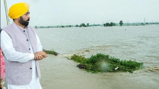 Punjab chief minister Bhagwant Mann inspects the flood situation in Punjab. (Twitter Photo)