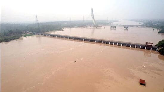 The flooded Yamuna river in New Delhi on Thursday. (HT Photo)