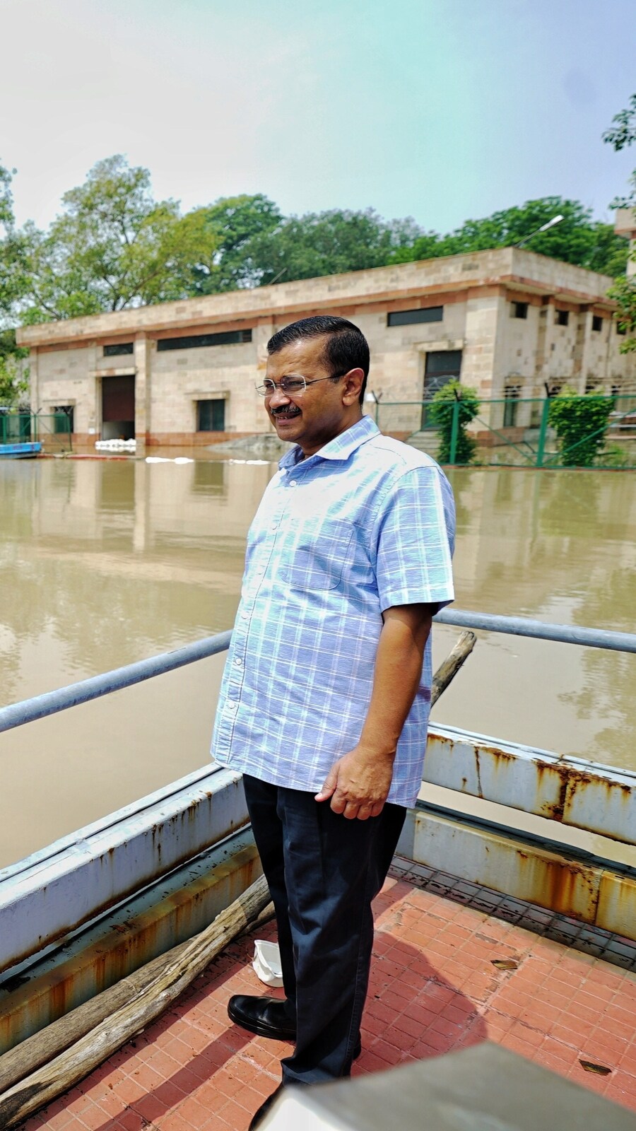 AAP_Leaders_Offer_Aid_In_Flood_Affected_Areas