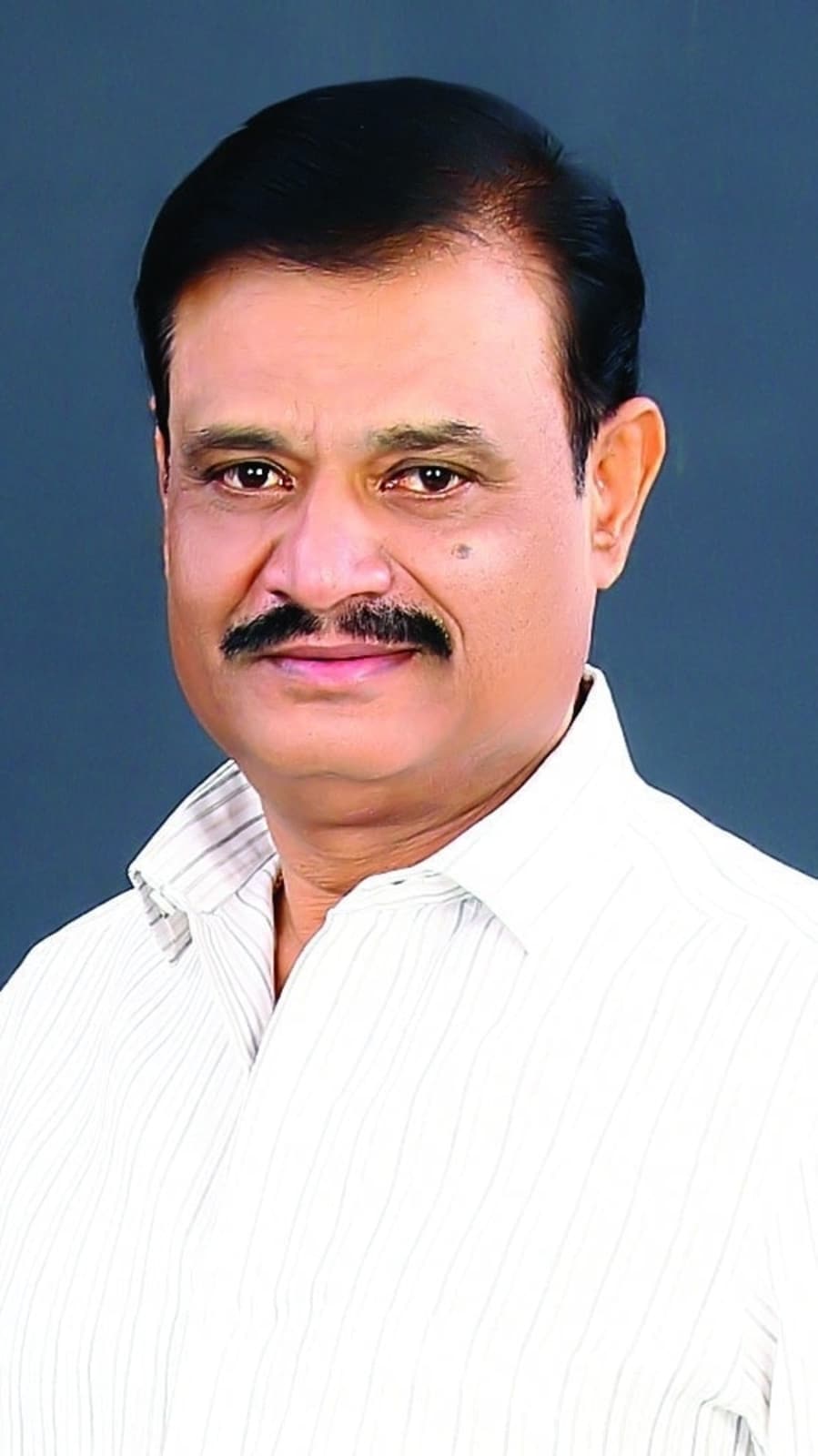 Former Karnataka Horticulture Minister Munirathna. (Image source: Facebook)