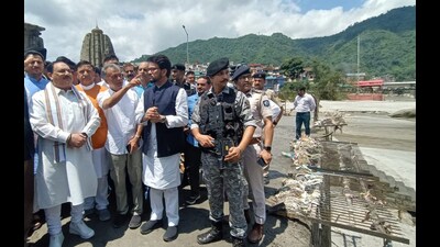 BJP national chief Jagat Prakash Nadda, state president Rajiv Bindal, Union minister Anurag Thakur and ex-CM Jai Ram Thakur inspect flood-affected areas in Mandi on Friday. (Birbal Sharma/HT) BJP national chief Jagat Prakash Nadda, state president Rajiv Bindal, Union minister Anurag Thakur and ex-CM Jai Ram Thakur inspect flood-affected areas in Mandi on Friday. (Birbal Sharma/HT)