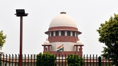 The Supreme Court issued notice to the Maharashtra assembly speaker. The Supreme Court issued notice to the Maharashtra assembly speaker.