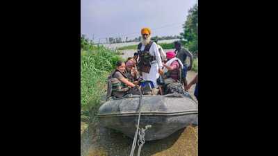Under the rescue operation started by NDRF and SDRF , as many as 452 people have been taken to safer places including relief camps so far (HT Photo)