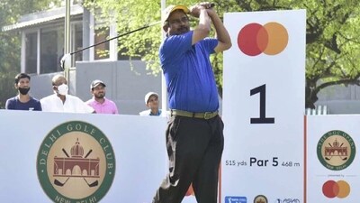 Ali Sher in full swing. (DGC Open) Ali Sher in full swing. (DGC Open)