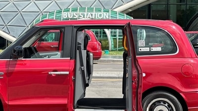 Malaika Arora also shared a glimpse of her ride for the day. She is on a trip to Baku after taking a break from her daily visit to her yoga studio. Her yoga partner Sarvesh Shashi is also accompanying her. Malaika Arora also shared a glimpse of her ride for the day. She is on a trip to Baku after taking a break from her daily visit to her yoga studio. Her yoga partner Sarvesh Shashi is also accompanying her. 