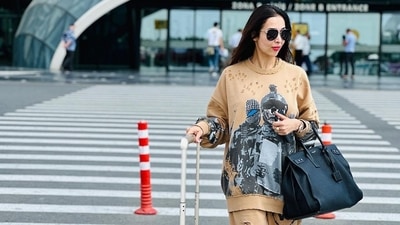 Malaika Arora's photo dump from Baku started with a perfect picture of her in a comfortable lounge wear, walking out of airport with a handbag and a suitcase. One of her friends commented on her post, “Dnt try to fool us by showing us 1 LIL SUITCASE how many trunks in total did u carry ..tell the truth.” She replied to him, saying, “you know me . I travel very light.” Malaika Arora's photo dump from Baku started with a perfect picture of her in a comfortable lounge wear, walking out of airport with a handbag and a suitcase. One of her friends commented on her post, “Dnt try to fool us by showing us 1 LIL SUITCASE how many trunks in total did u carry ..tell the truth.” She replied to him, saying, “you know me . I travel very light.”