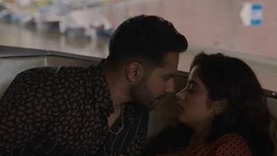 Dil Se Dil Tak: Janhvi Kapoor and Varun Dhawan's romantic song is here. Dil Se Dil Tak: Janhvi Kapoor and Varun Dhawan's romantic song is here.