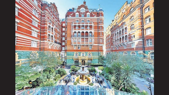51 Buckingham Gate, facing St James Court Hotel (above) is an apartments-only hotel run by the Taj group.
