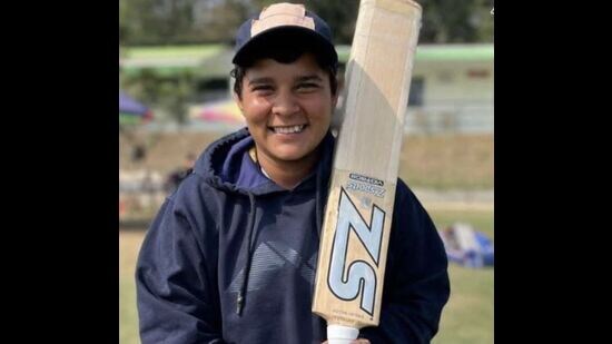 Left-handed batswoman Kanika Ahuja is among the dwo which got maiden call for the Indian teams. (HT Photo)