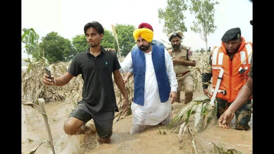 Punjab Chief Minister Bhagwant Mann visits flood-affected areas in Ferozepur on Friday. (HT Photo)