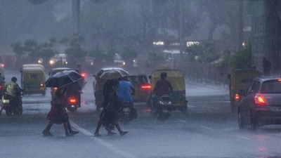 Despite the rain, there was no increase in the water levels of the Yamuna. (Raj K Raj/ HT Photo) Despite the rain, there was no increase in the water levels of the Yamuna. (Raj K Raj/ HT Photo)