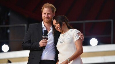 (FILES) Britain's Prince Harry and Meghan Markle speak during the 2021 Global Citizen Live festival at the Great Lawn, Central Park on September 25, 2021 in New York City. A multi-million-dollar deal between a media group run by Britain's Prince Harry and his wife Meghan Markle, and streaming giant Spotify is to end, a report said June 15, 2023. (Photo by Angela Weiss / AFP) (AFP) (FILES) Britain's Prince Harry and Meghan Markle speak during the 2021 Global Citizen Live festival at the Great Lawn, Central Park on September 25, 2021 in New York City. A multi-million-dollar deal between a media group run by Britain's Prince Harry and his wife Meghan Markle, and streaming giant Spotify is to end, a report said June 15, 2023. (Photo by Angela Weiss / AFP) (AFP)