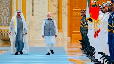 Modi was accorded a ceremonial welcome at the Qasr-Al-Watan – the presidential palace - where he was greeted by the UAE President with a warm embrace. (PTI)