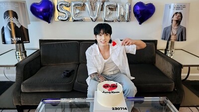A still from BTS' Jungkook's live session on Weverse. A still from BTS' Jungkook's live session on Weverse.