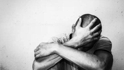 Impaired performance: The negative thoughts also impact the way we behave and perform. We tend to doubt our own abilities, and this causes loss of confidence. (Unsplash) Impaired performance: The negative thoughts also impact the way we behave and perform. We tend to doubt our own abilities, and this causes loss of confidence. (Unsplash)