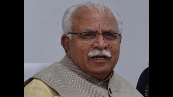 Haryana chief minister (CM) Manohar Lal Khattar on Saturday announced that the Atal Kisan Mazdoor Canteens, established in mandis of the state, would remain open in off-season too. (HT File)