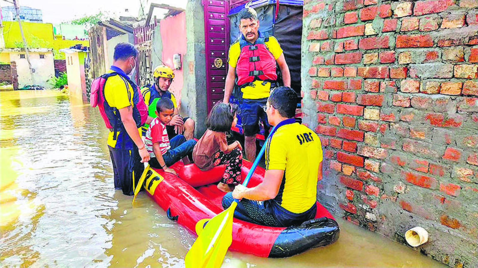 Alert sounded as Ganga in Haridwar crosses warning mark - Vimarsana News