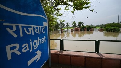 Rajghat flooded on Saturday as Delhi was flooded by surging Yamuna water. (Hindustan Times)