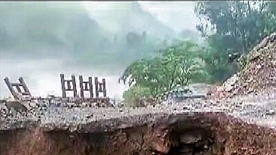 Badrinath highway is blocked due to a landslide at Pagal Nala in Pipalkoti of Chamoli district, Uttarakhand on Saturday. (ANI Photo) (ANI)
