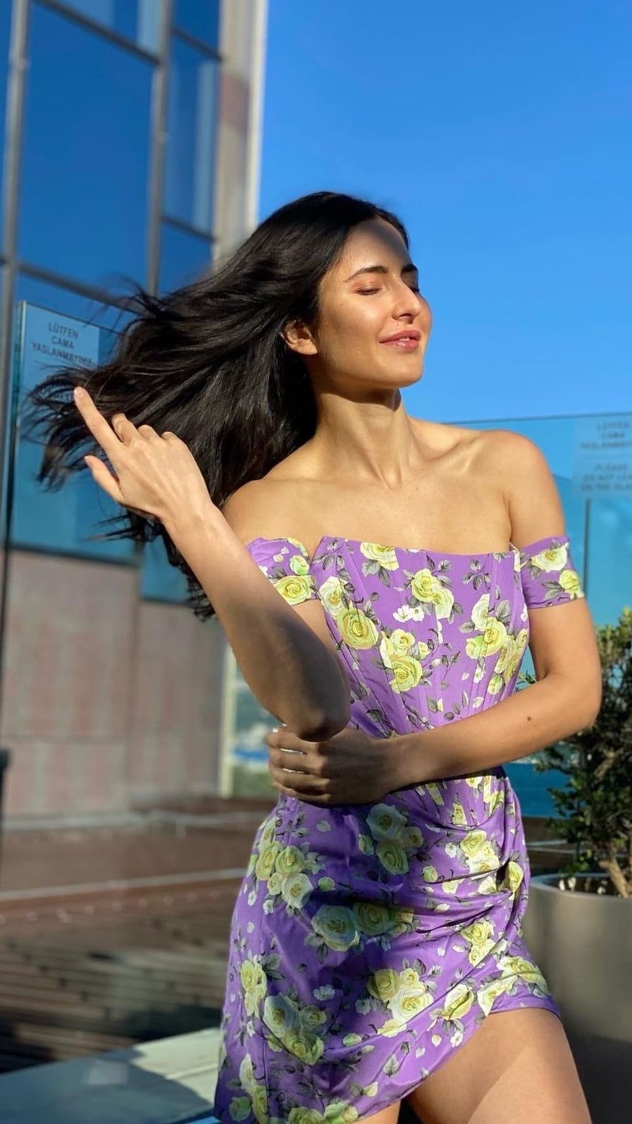 katrina_in_lilac_dress
