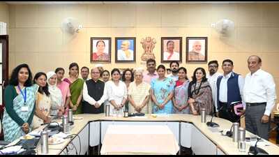 Governor Anandiben Patel at Khwaja Moinuddin Chishti Language University in Lucknow on Monday. (HT PHOTO)