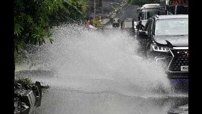 Mumbai, India - July 17, 2023 : Waterlogged on JVLR Road opp Seepz Gate no 3 at Andheri, in Mumbai, India, on Monday, July 17, 2023. (Photo by Vijay Bate/HT Photo)